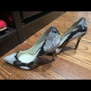BCBG Generation Multi Colored Pumps Size 6